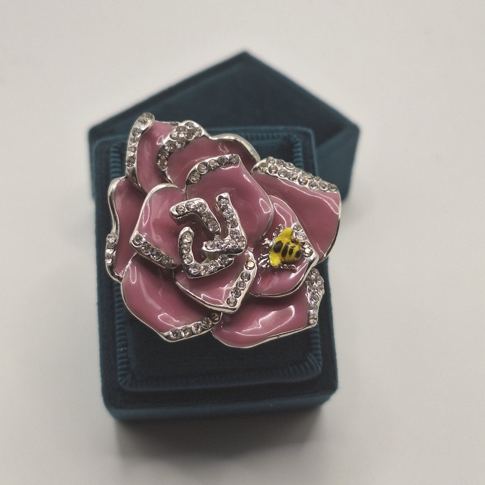 Swarovski Crystal Pink Enamel Rose Ring w/ Bee Accent | Size 8 | Boxed | NWT